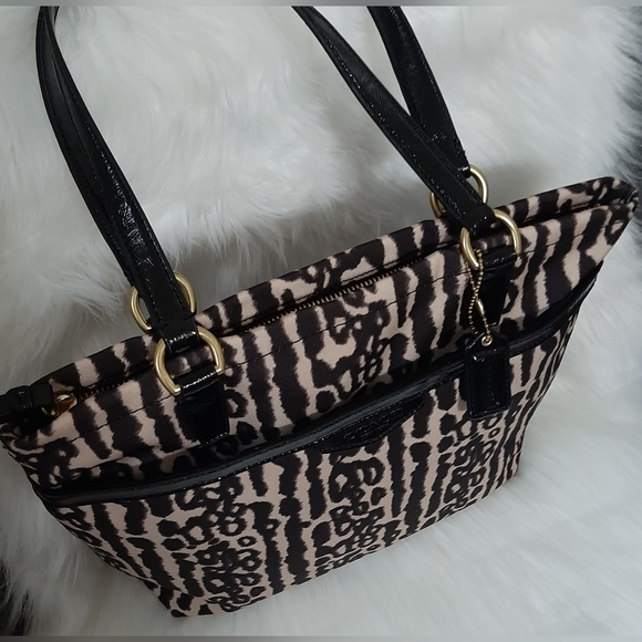 COACH Signature Leopard Ocelot Animal Print Zip Tote Shoulder Bag - Picture 4 of 12